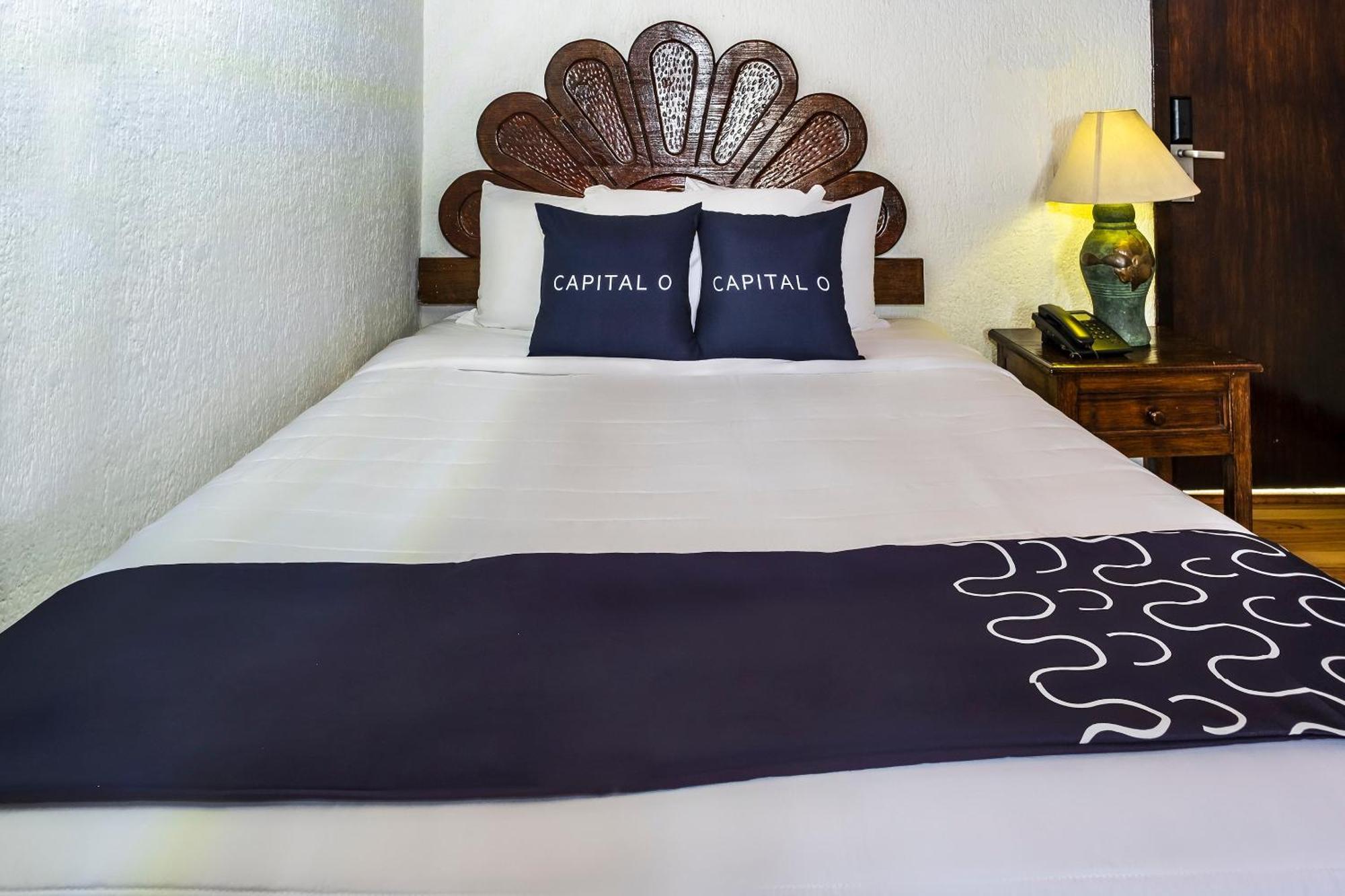 Capital O Hotel Central, خالابا المظهر الخارجي الصورة